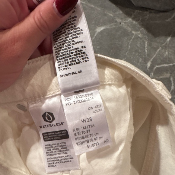 Levi’s 501® High Rise Cutoff Denim Shorts White (W28) - Picture 4 of 4